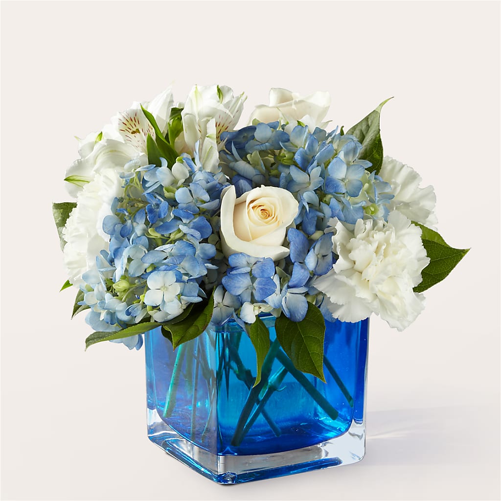 Soothing Waters Bouquet – Lasting Impressions Flowers Llc, Flemingsburg KY