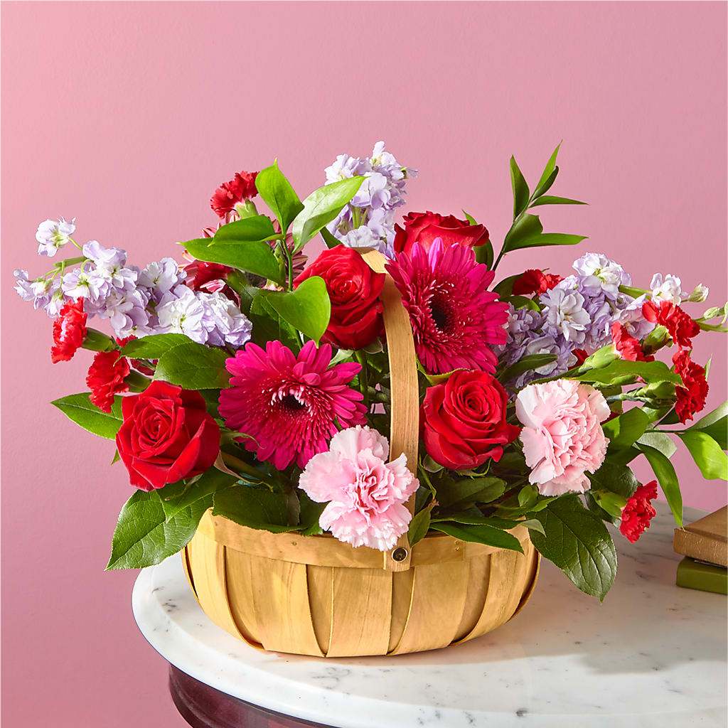 Pink Picnic Basket – Lasting Impressions Flowers Llc, Flemingsburg KY