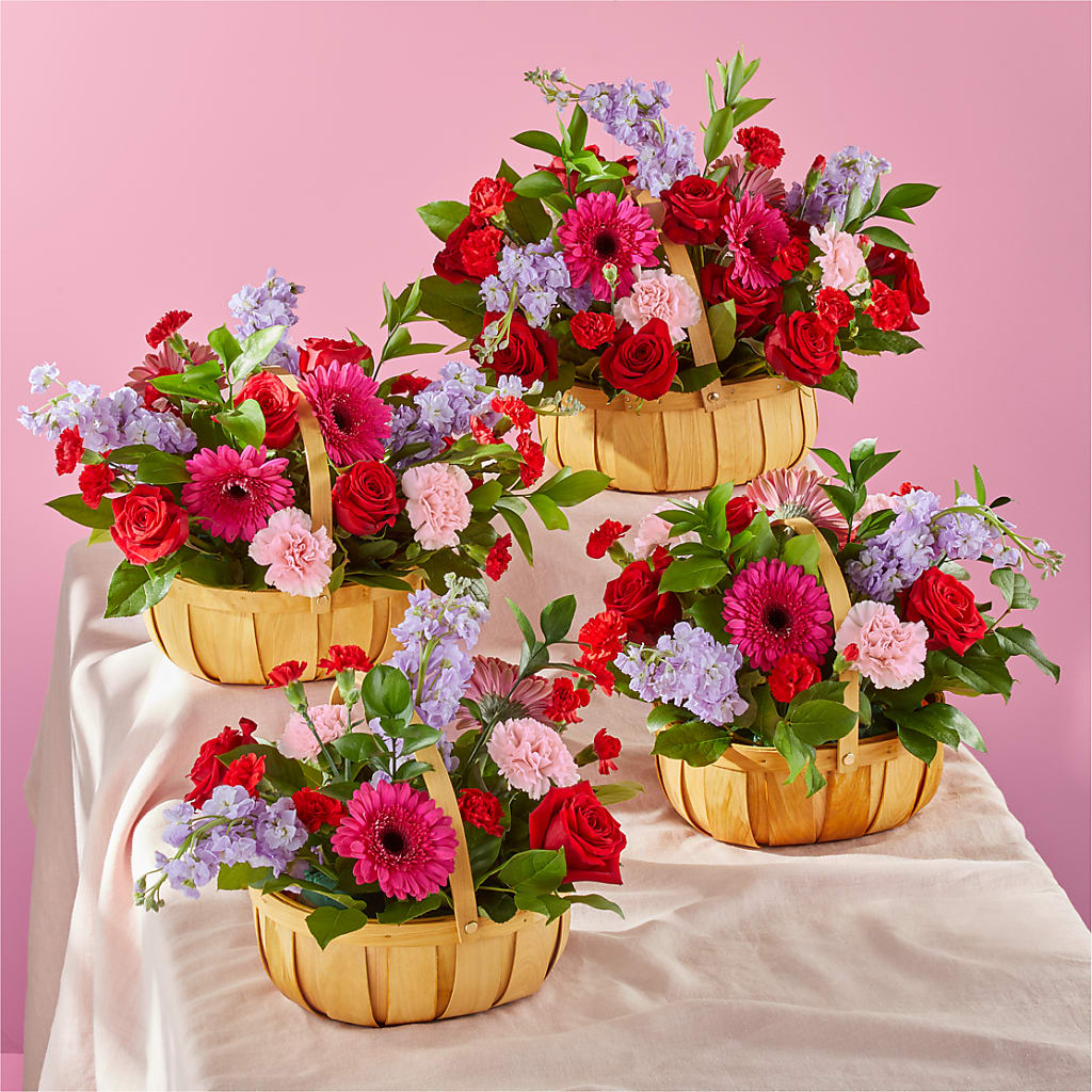 Pink Picnic Basket –  Lasting Impressions Flowers Llc, Flemingsburg KY