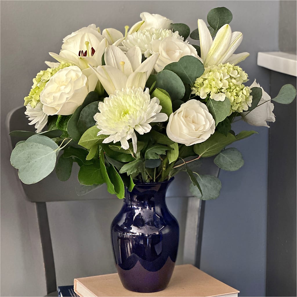 Snowy Dreams Bouquet –  Lasting Impressions Flowers Llc, Flemingsburg KY