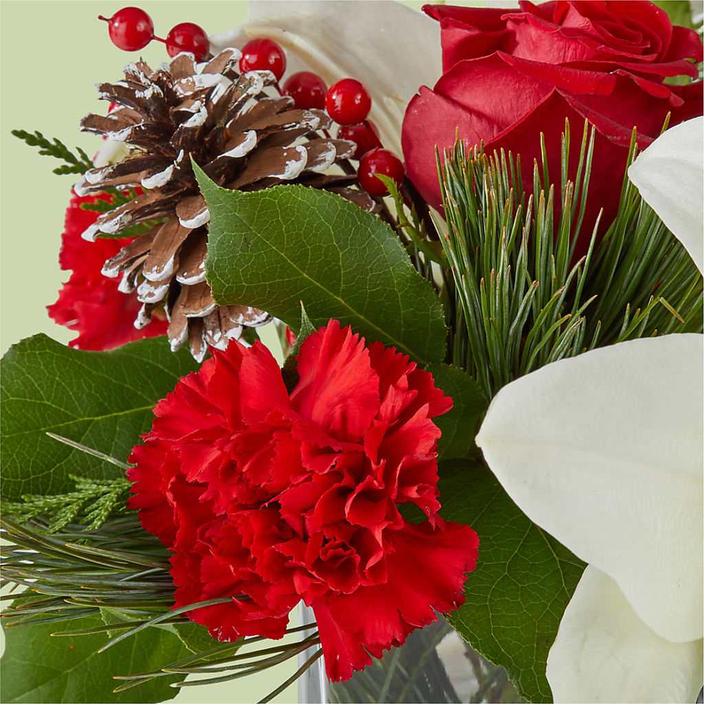 Glistening Icicles Bouquet –  Lasting Impressions Flowers Llc, Flemingsburg KY