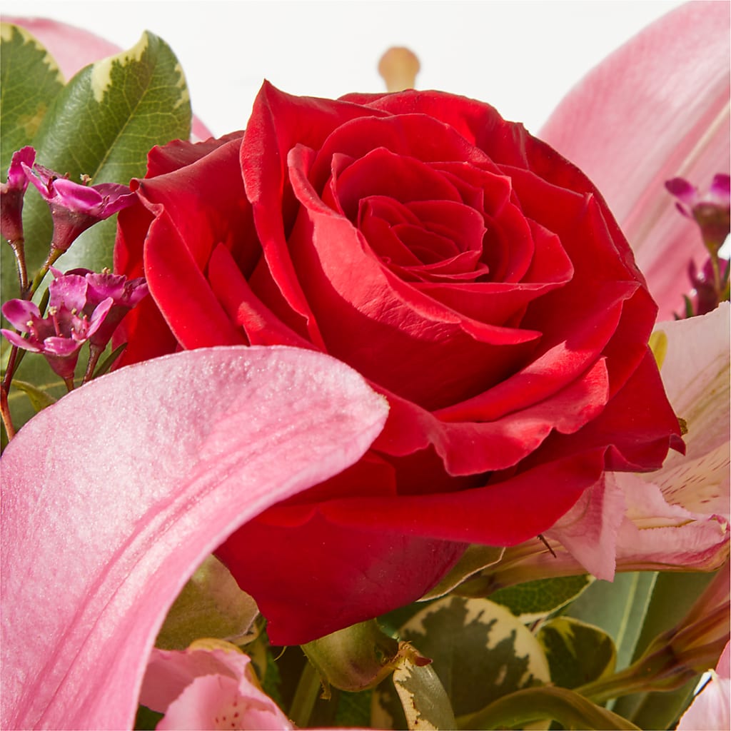 Lucky in Love Bouquet –  Lasting Impressions Flowers Llc, Flemingsburg KY